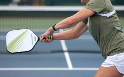 Backhand trong pickleball là gì